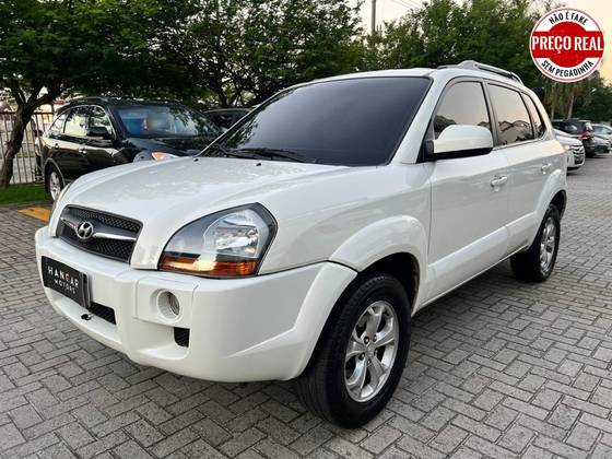 HYUNDAI TUCSON 2.0 MPFI GLS 16V 143CV 2WD FLEX 4P AUTOMÁTICO HYUNDAI TUCSON 2.0 MPFI GLS 16V 143CV 2WD FLEX 4P AUTOMÁTICO